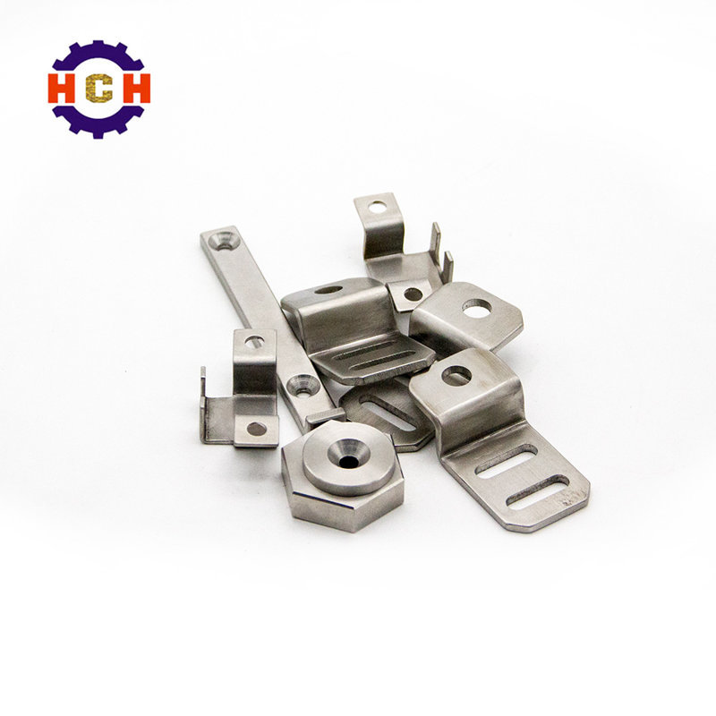 看技術人員是水平、經驗、數量機械零部件加工